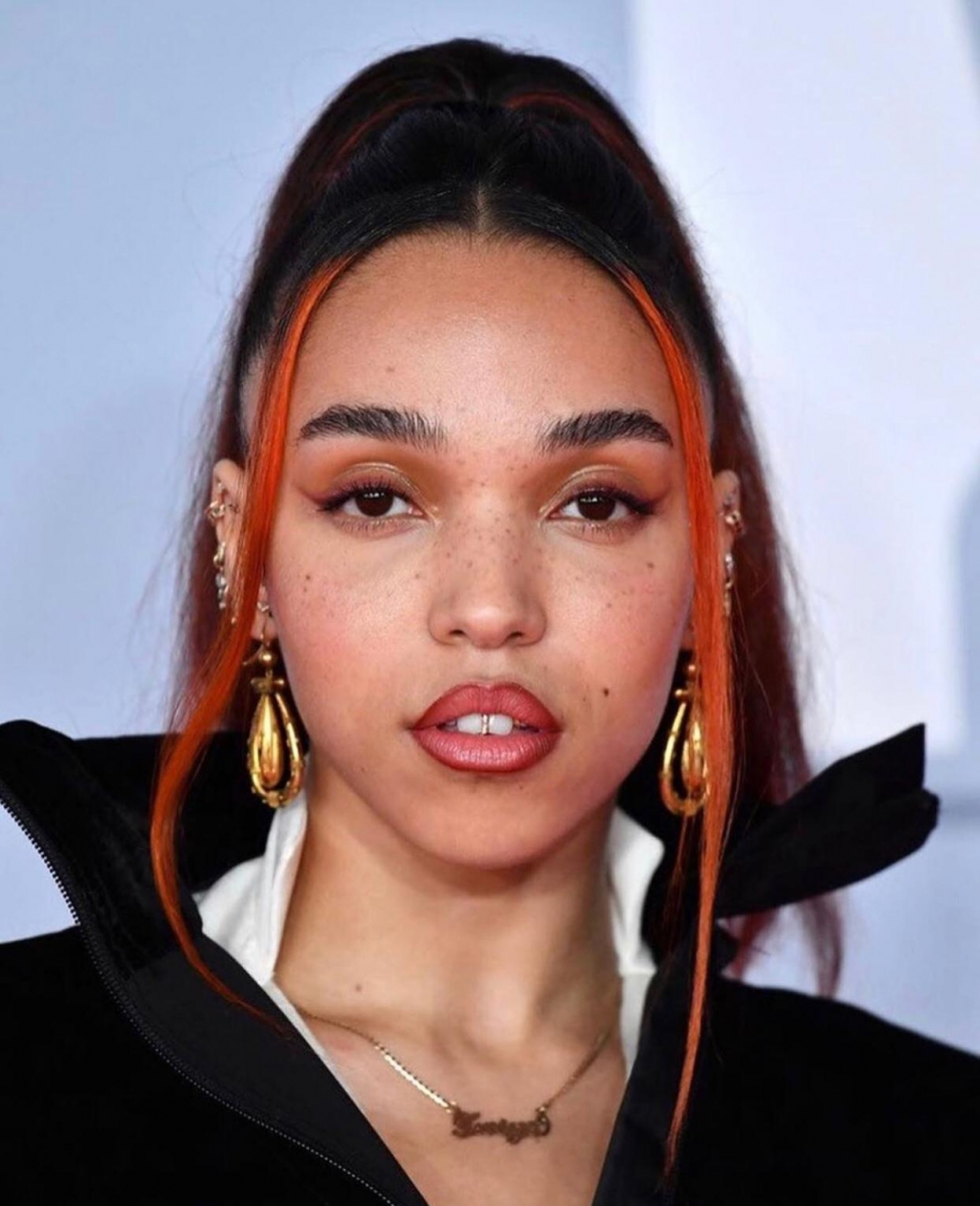 各地女星都梳90年代瘦面「泥鰍劉海」!教你如何keep好髮型防「撻面」 各地女星都梳90年代瘦面「泥鰍劉海」!教你如何keep好髮型防「撻面」